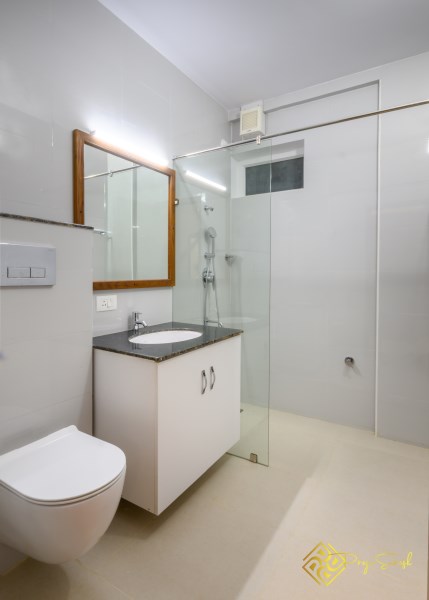 Daffodils Luxury Airport Suites image
