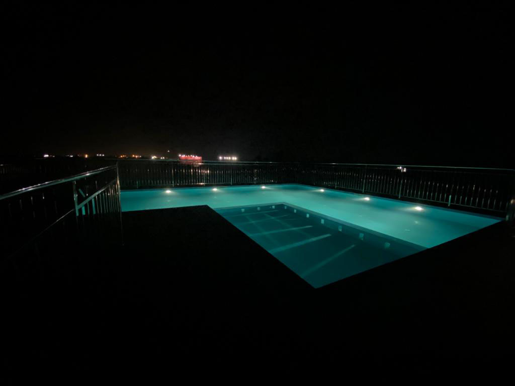 Daffodils Luxury Airport Suites image