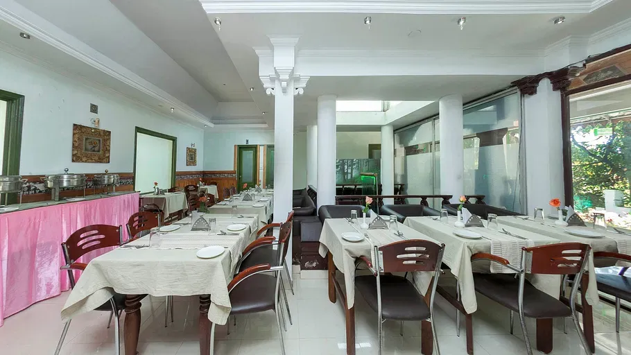Dining at Great Escapes Resort Munnar