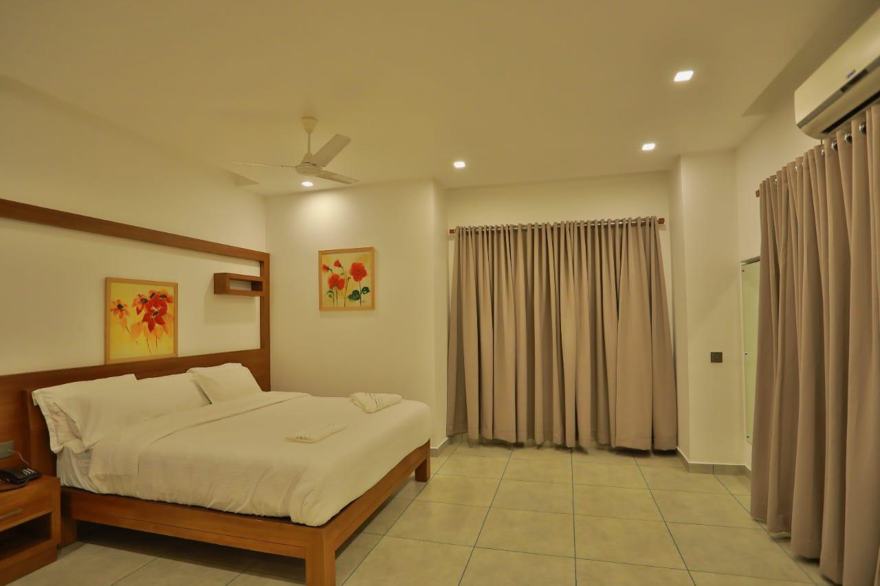 Kanthalloor Moments Private Villa