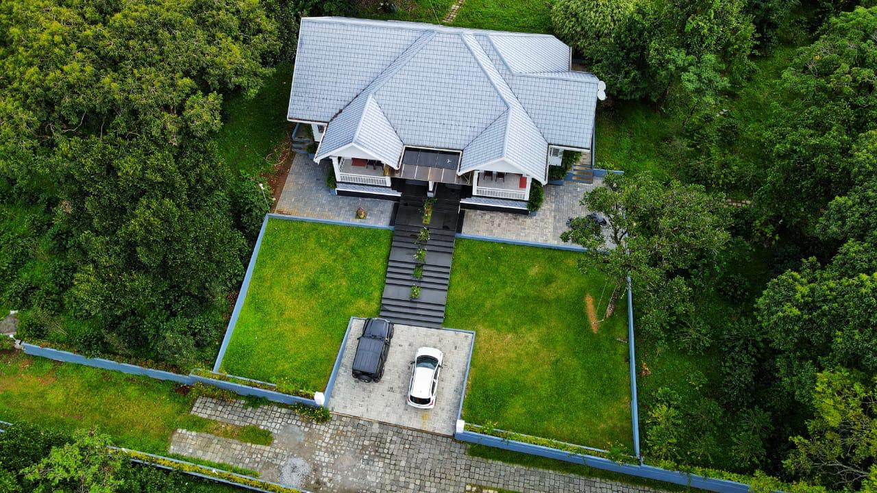 Kanthalloor Moments Private Villa
