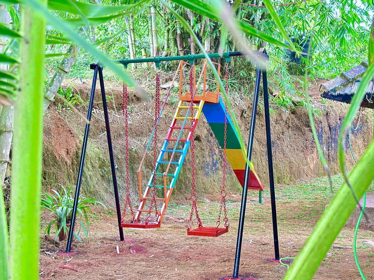 Hero Slide