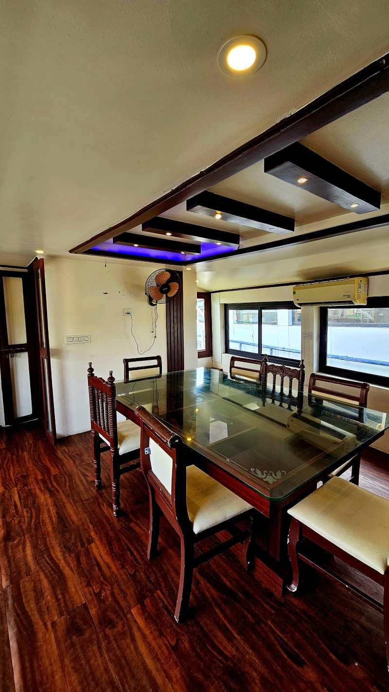 Royal Rivers Luxury Houseboats image