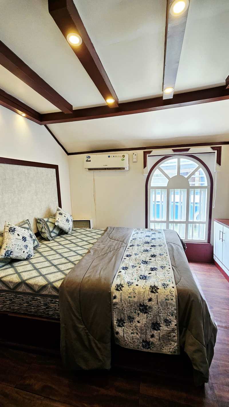 Royal Rivers Luxury Houseboats image