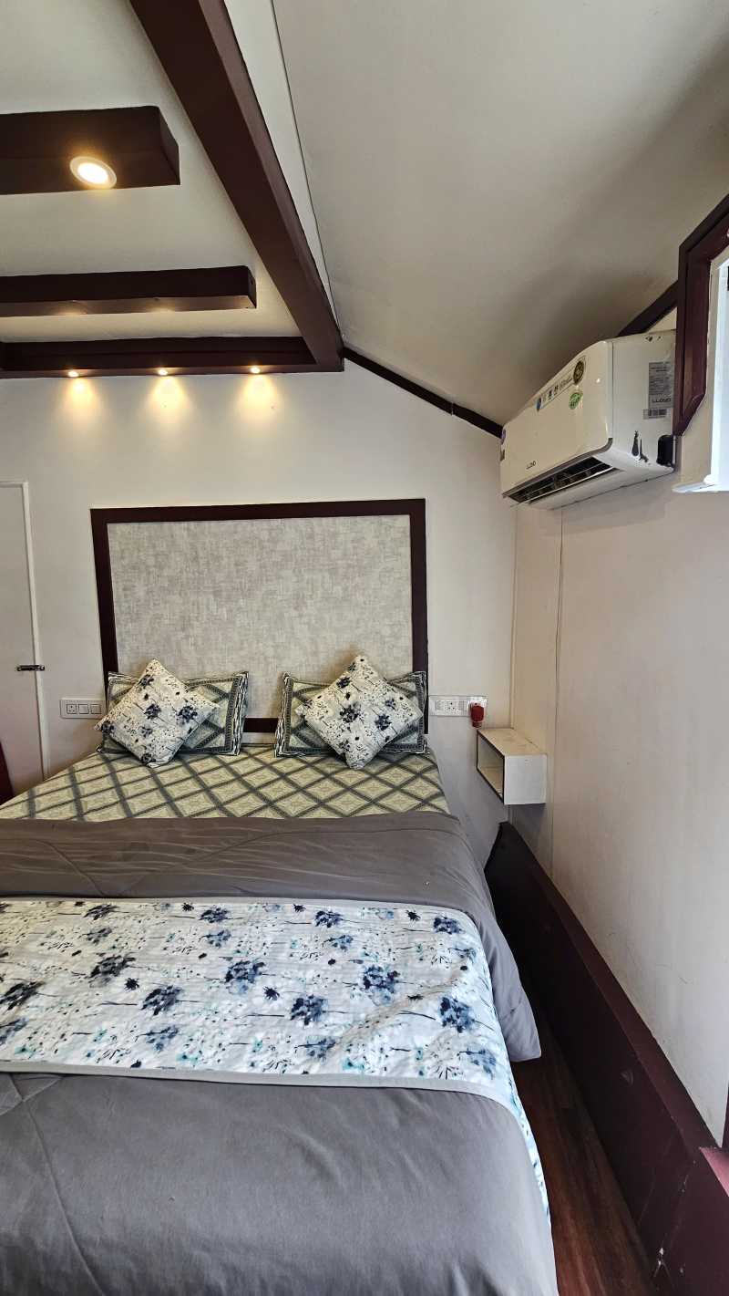 Royal Rivers Luxury Houseboats image