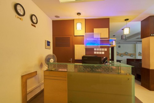 Master Comfort Front Desk