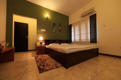 Master comfort room