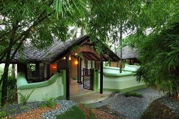 A FANTASTIC HUT